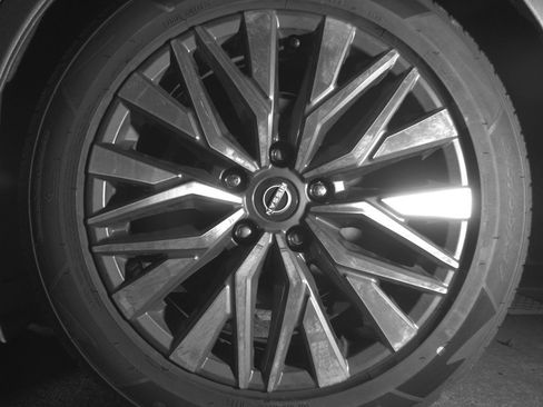 Used 2025 Nissan Altima 2.5 SV image 14