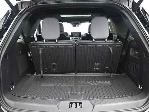 Used 2025 Ford Explorer ST-Line w/ Premium Package image 34