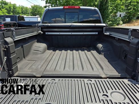Used 2022 Nissan Frontier SV AWD/4WD image 27