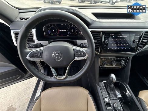 Used 2022 Volkswagen Atlas Cross Sport SE image 14
