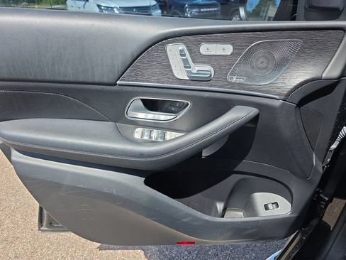 Used 2022 Mercedes-Benz GLE 450 4MATIC w/ AMG Line Exterior image 19