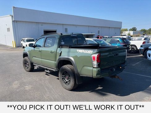 Used 2021 Toyota Tacoma TRD Off-Road w/ TRD Premium Off Road Package AWD/4WD image 4