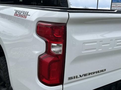 Used 2020 Chevrolet Silverado 1500 Custom Trail Boss w/ Custom Convenience Package AWD/4WD image 14