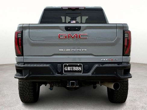 Used 2024 GMC Sierra 2500 AT4X image 6
