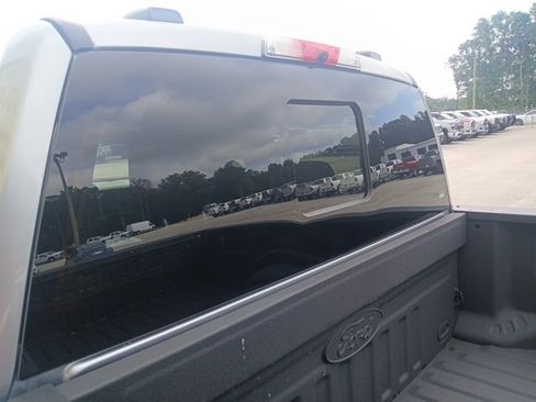 Used 2023 Ford F250 Lariat w/ Black Appearance Package image 15