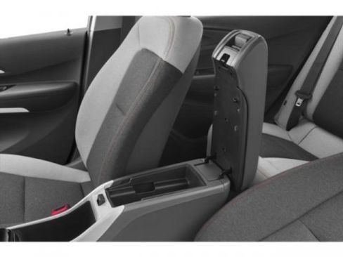Used 2019 Chevrolet Bolt LT image 18