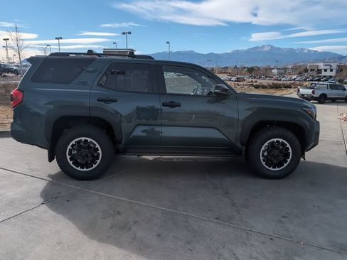 Used 2025 Toyota 4Runner TRD Off-Road Premium image 9