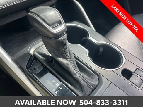 Used 2021 Toyota Highlander XLE FWD image 31