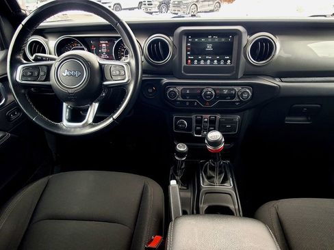 Used 2021 Jeep Wrangler Unlimited Sahara image 25