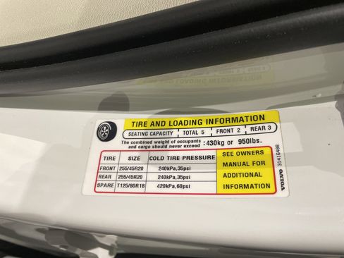 Used 2021 Volvo XC60 T5 Momentum w/ Premium Package image 41