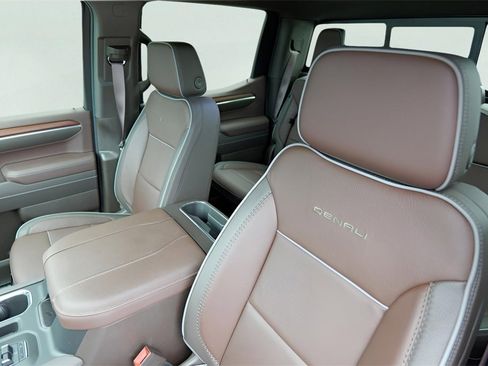 New 2026 GMC Sierra 1500 Denali w/ Technology Package image 10