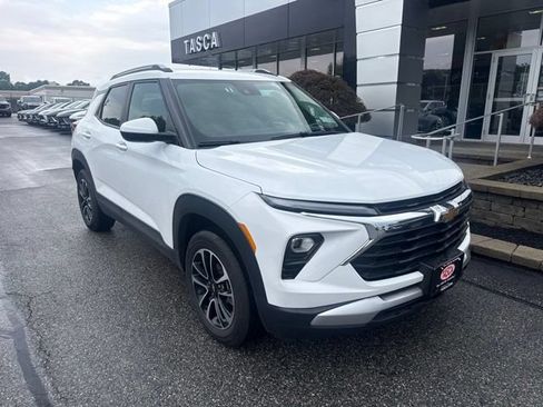 Used 2026 Chevrolet TrailBlazer LT AWD/4WD image 1