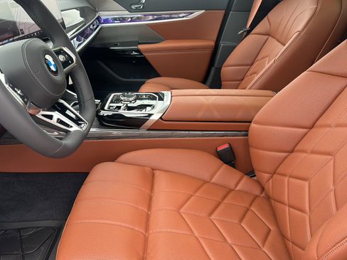 New 2026 BMW 740i w/ Premium Package RWD image 10