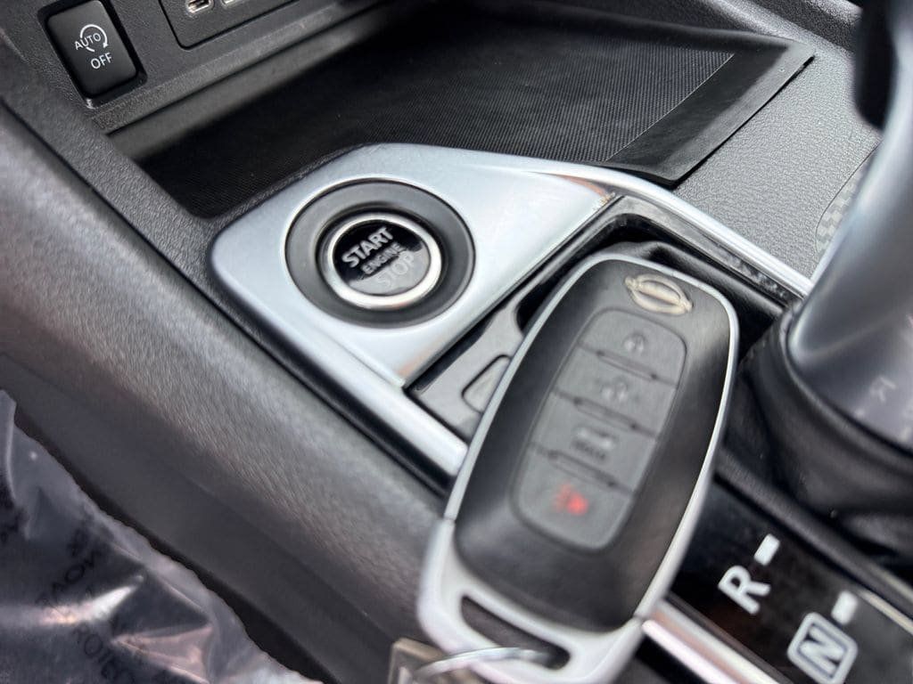Certified 2024 Nissan Sentra SV FWD image 27