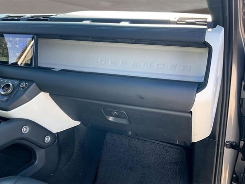 Used 2024 Land Rover Defender 110 S image 16