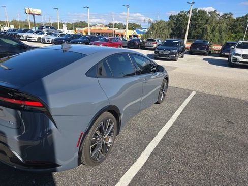 Used 2024 Toyota Prius XLE image 6