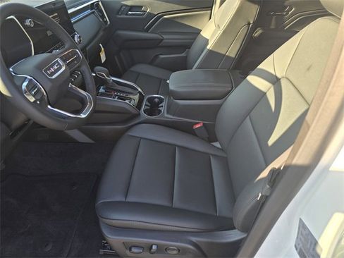 New 2026 GMC Canyon Elevation w/ Convenience Package image 17