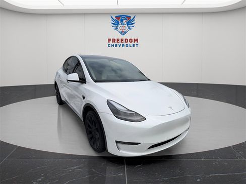 Used 2024 Tesla Model Y Long Range image 8