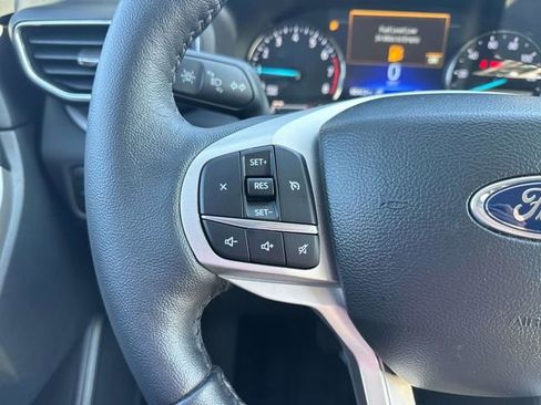 Used 2023 Ford Explorer XLT w/ Equipment Group 202A image 28