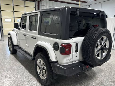 Used 2020 Jeep Wrangler Unlimited Sahara w/ Dual Top Group AWD/4WD image 5
