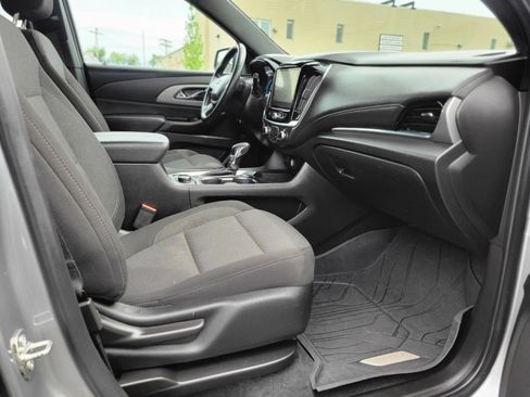Used 2023 Chevrolet Traverse LT w/ Midnight/Sport Edition AWD/4WD image 13