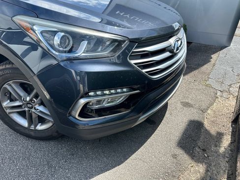 Used 2018 Hyundai Santa Fe Sport FWD image 16