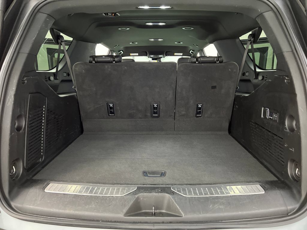 Used 2025 GMC Yukon XL Denali RWD image 42