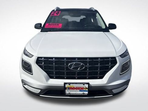 Used 2024 Hyundai Venue Limited image 8