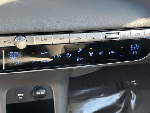 Used 2022 Hyundai Ioniq 5 SE image 12