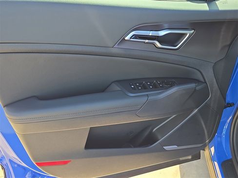 New 2026 Kia Sportage EX image 18