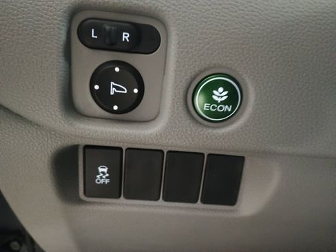 Used 2018 Honda Pilot LX image 16