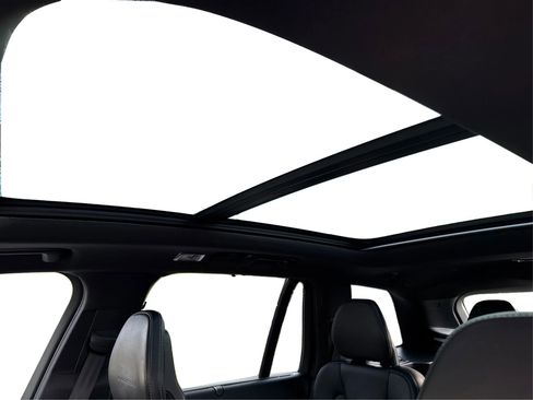 Used 2017 Volvo XC90 T6 Inscription w/ Vision Package image 25