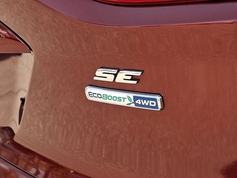 Used 2014 Ford Escape SE image 16