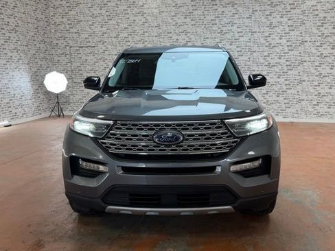 Used 2023 Ford Explorer Limited image 2