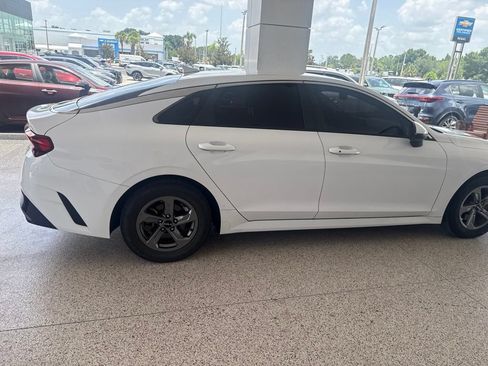 Used 2022 Kia K5 LXS FWD image 4