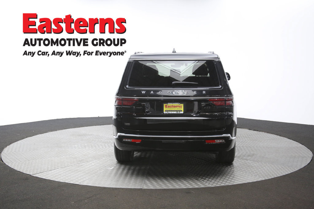 Used 2022 Jeep Wagoneer Series II AWD/4WD image 39