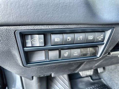 New 2025 Toyota Tundra Platinum image 11