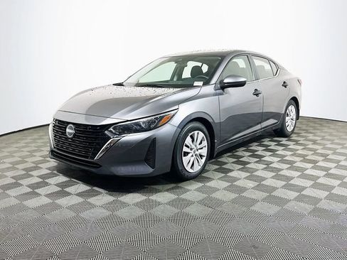 Used 2025 Nissan Sentra S FWD image 4