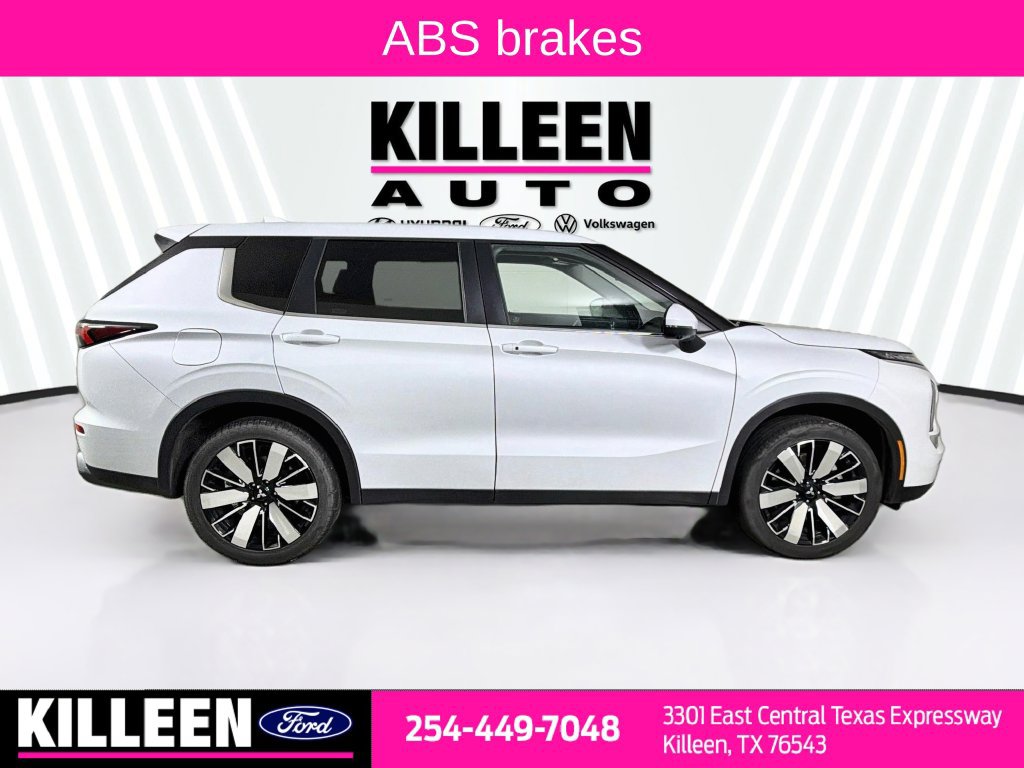 Used 2025 Mitsubishi Outlander SE AWD/4WD image 9