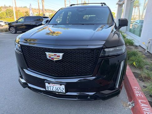 Used 2021 Cadillac Escalade Sport w/ Driver Assist Tech Package AWD/4WD image 1