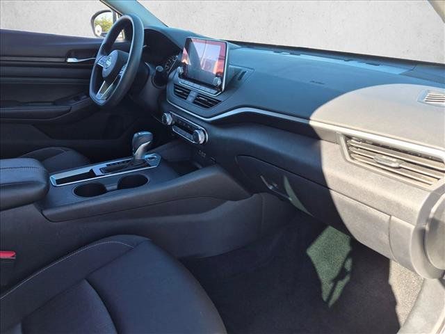 Used 2020 Nissan Altima 2.5 S FWD image 26