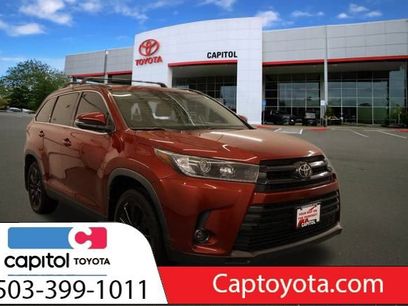 Used 2019 Toyota Highlander SE