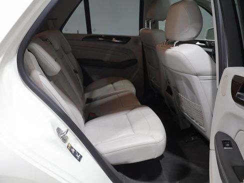 Used 2013 Mercedes-Benz ML 350 BlueTEC 4MATIC image 22
