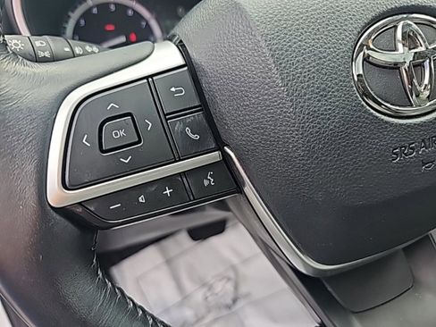 Used 2022 Toyota Highlander XLE image 21