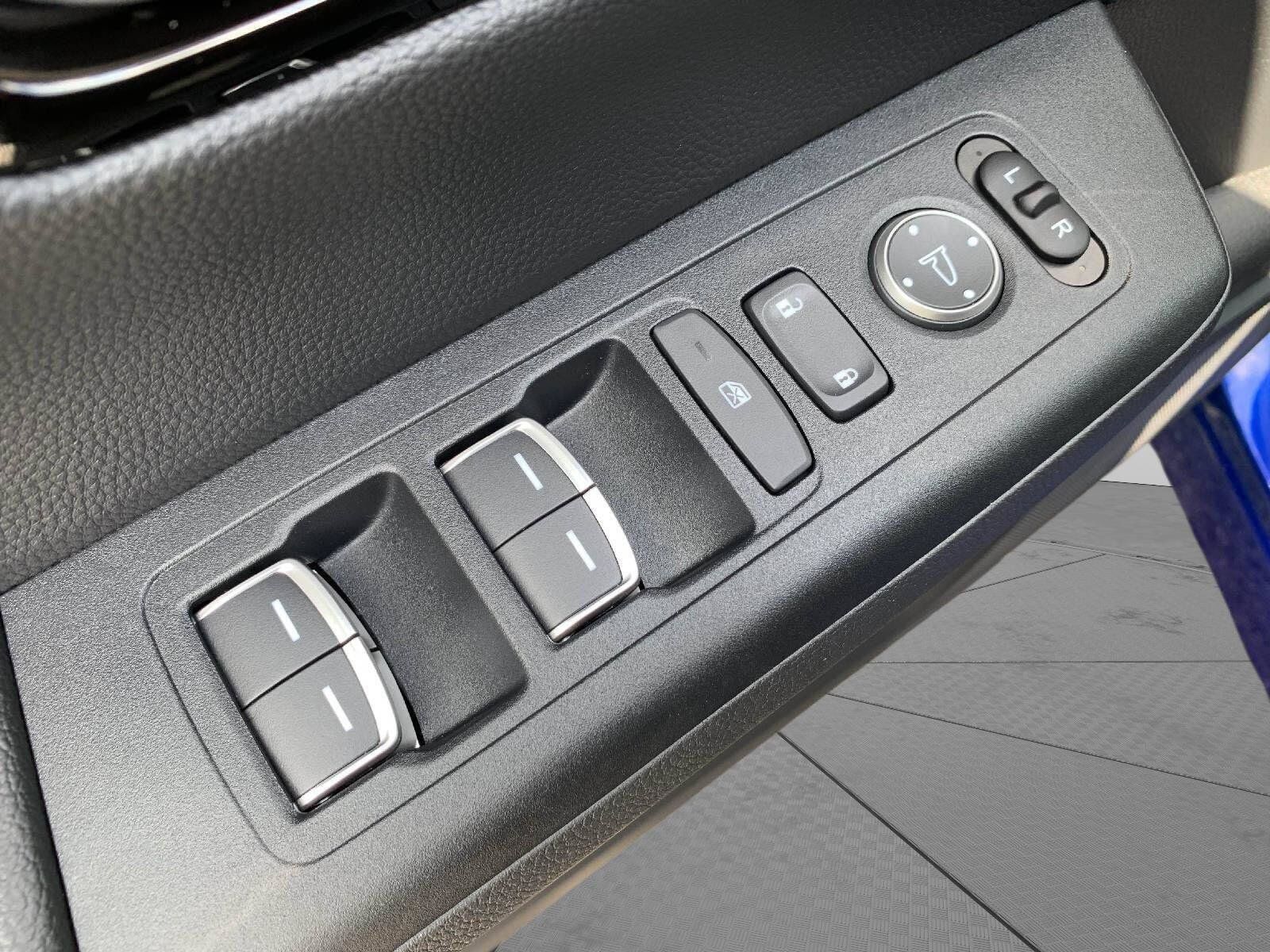 Certified 2025 Honda CR-V Sport Touring image 12