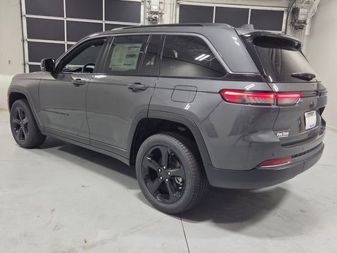 New 2026 Jeep Grand Cherokee Limited w/ Limited Altitude Package image 9