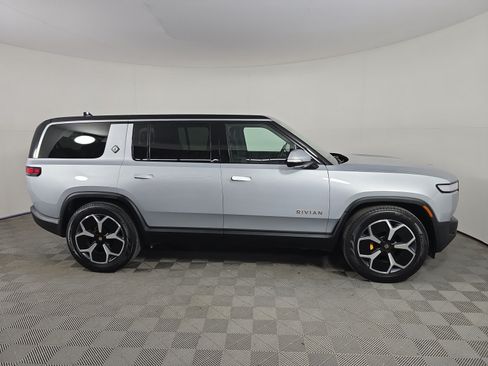Used 2024 Rivian R1S Adventure AWD/4WD image 6
