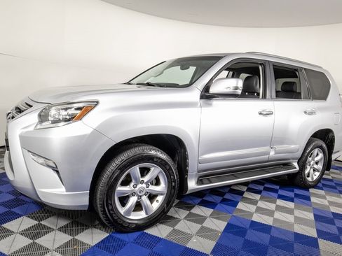 Used 2018 Lexus GX 460 w/ Navigation Package image 1