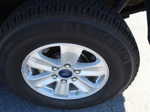 Used 2016 Ford F150 XLT w/ Trailer Tow Package image 16