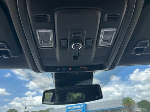 Used 2025 Chevrolet Tahoe Premier RWD image 28
